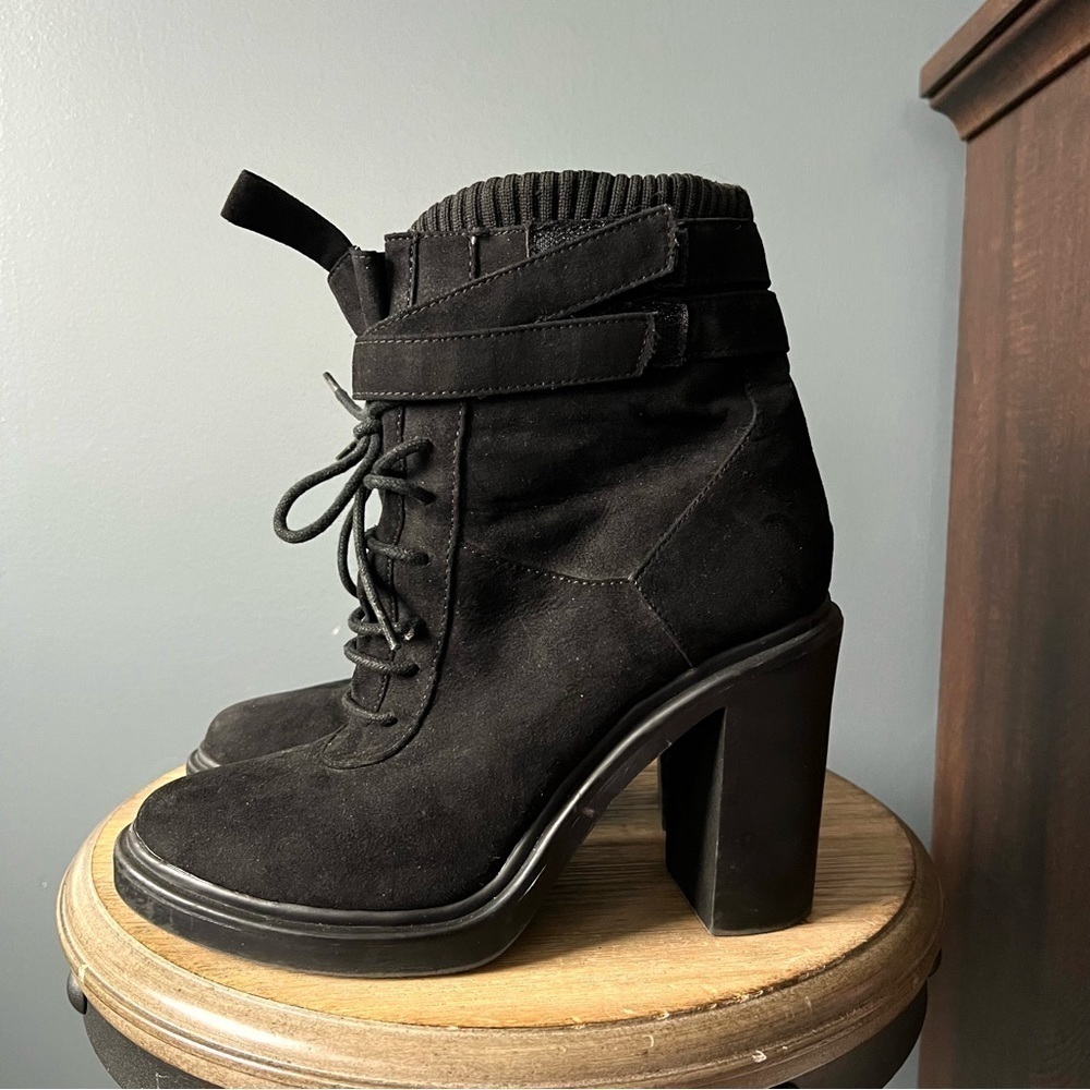 Liliana Heeled Ankle Booties